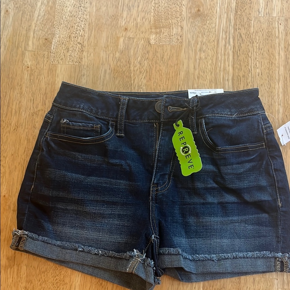 NWT SO Curvy Shortie Denim Shorts